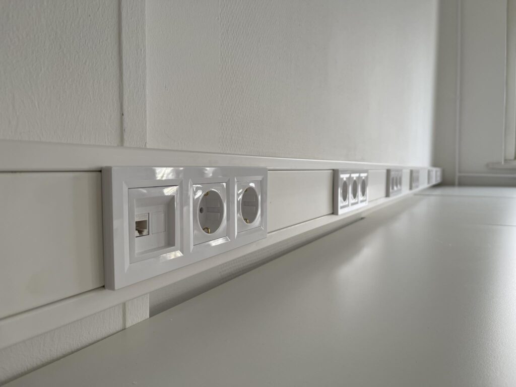 Fali dugaljakok és kábelcsatorna